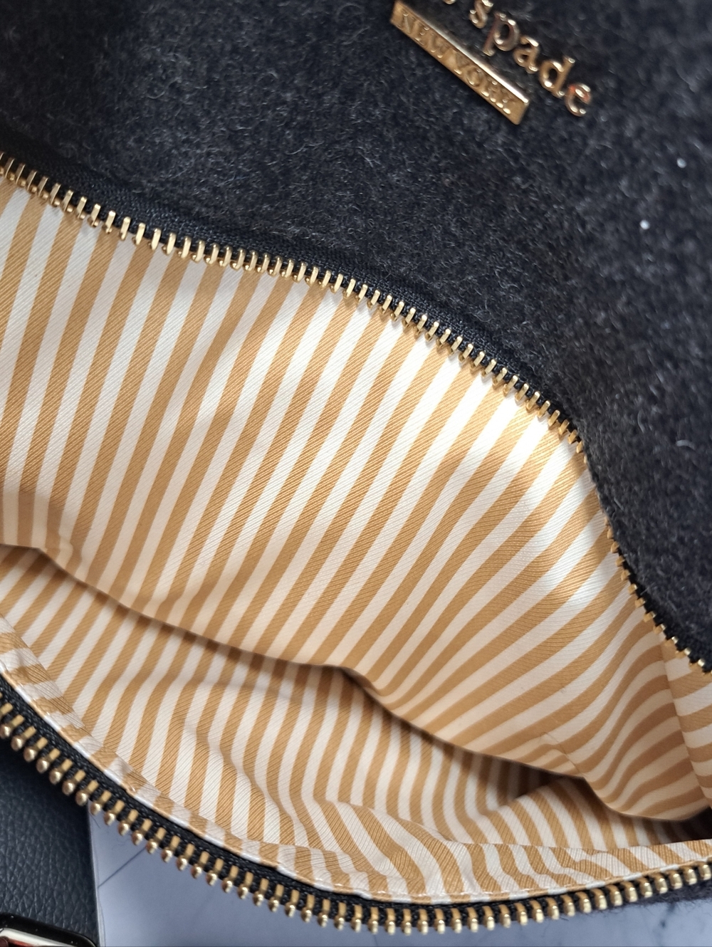Kate Spade New York Cobble Hill Little Murphy Handle Bag - Sample - Picture 8 of 12